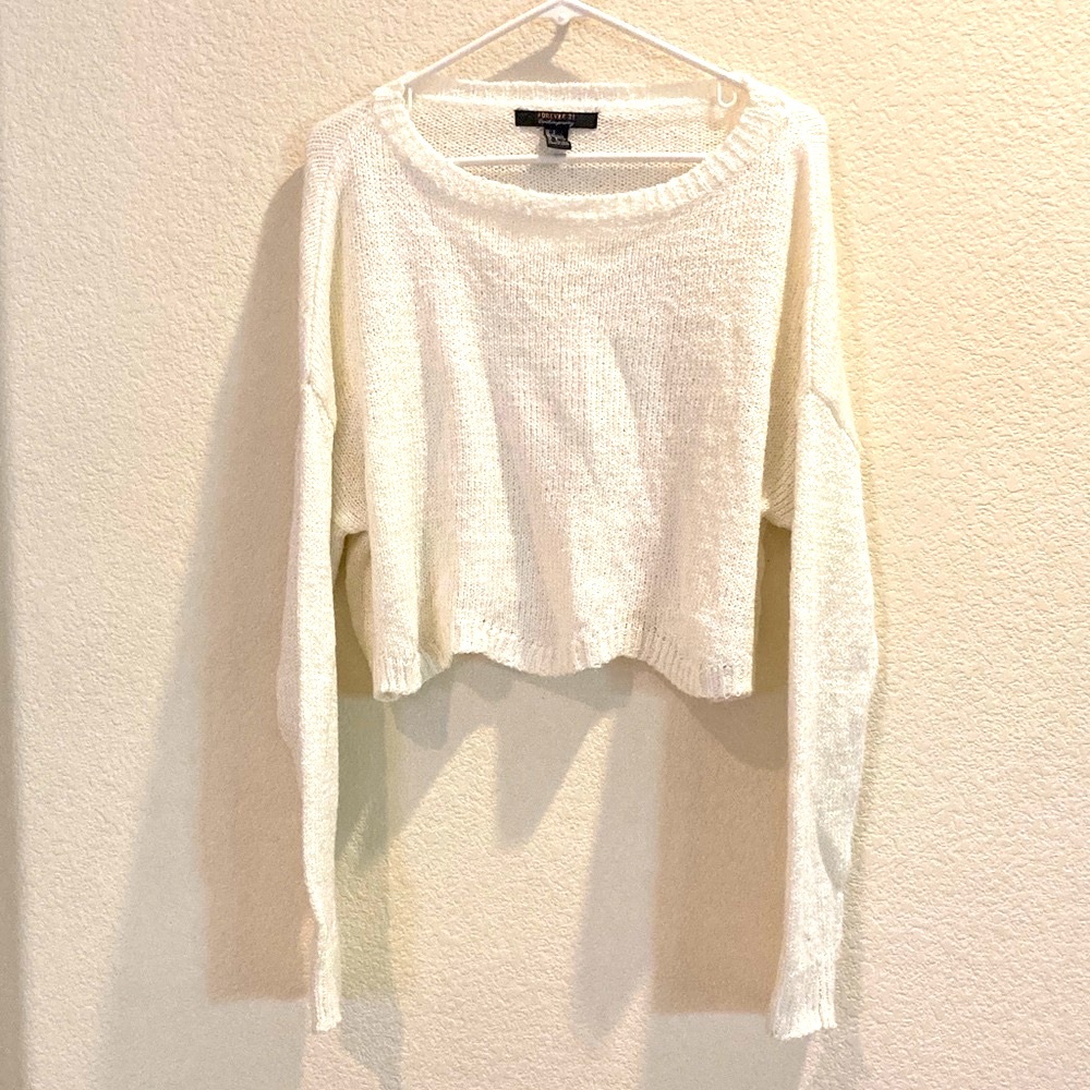 Forever 21 contemporary collection 🥰Knit Cropped Sweater
